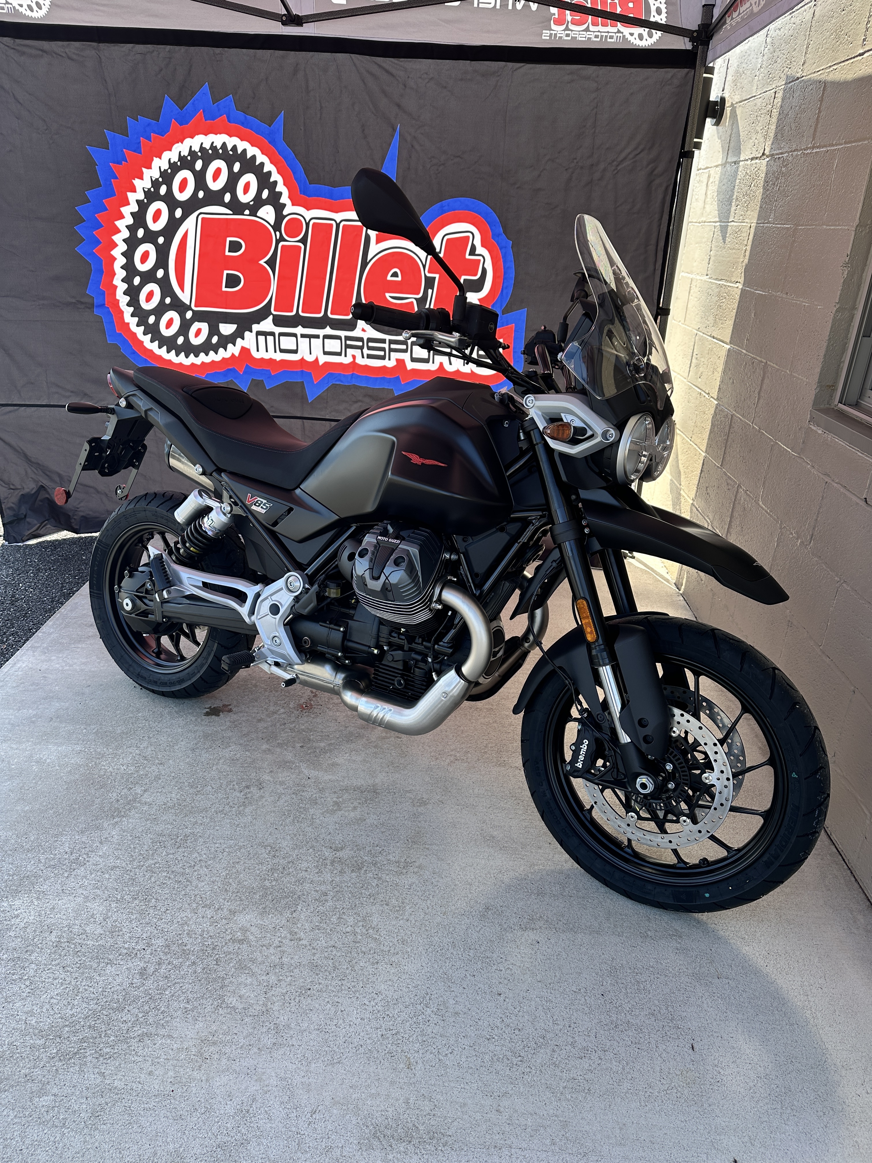 2025 Moto Guzzi V85 STRADA STRADA in Red Lion, PA