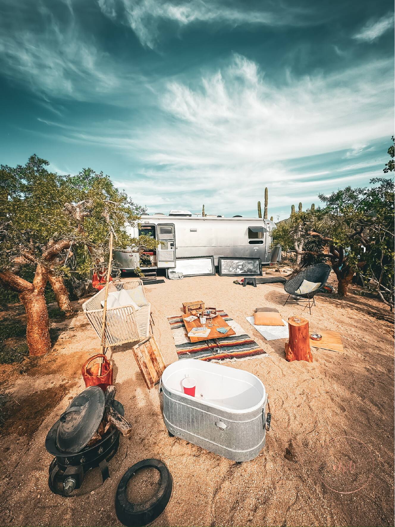 A photo of this 2015 Airstream INTERNATIONAL SERENITY 27FB