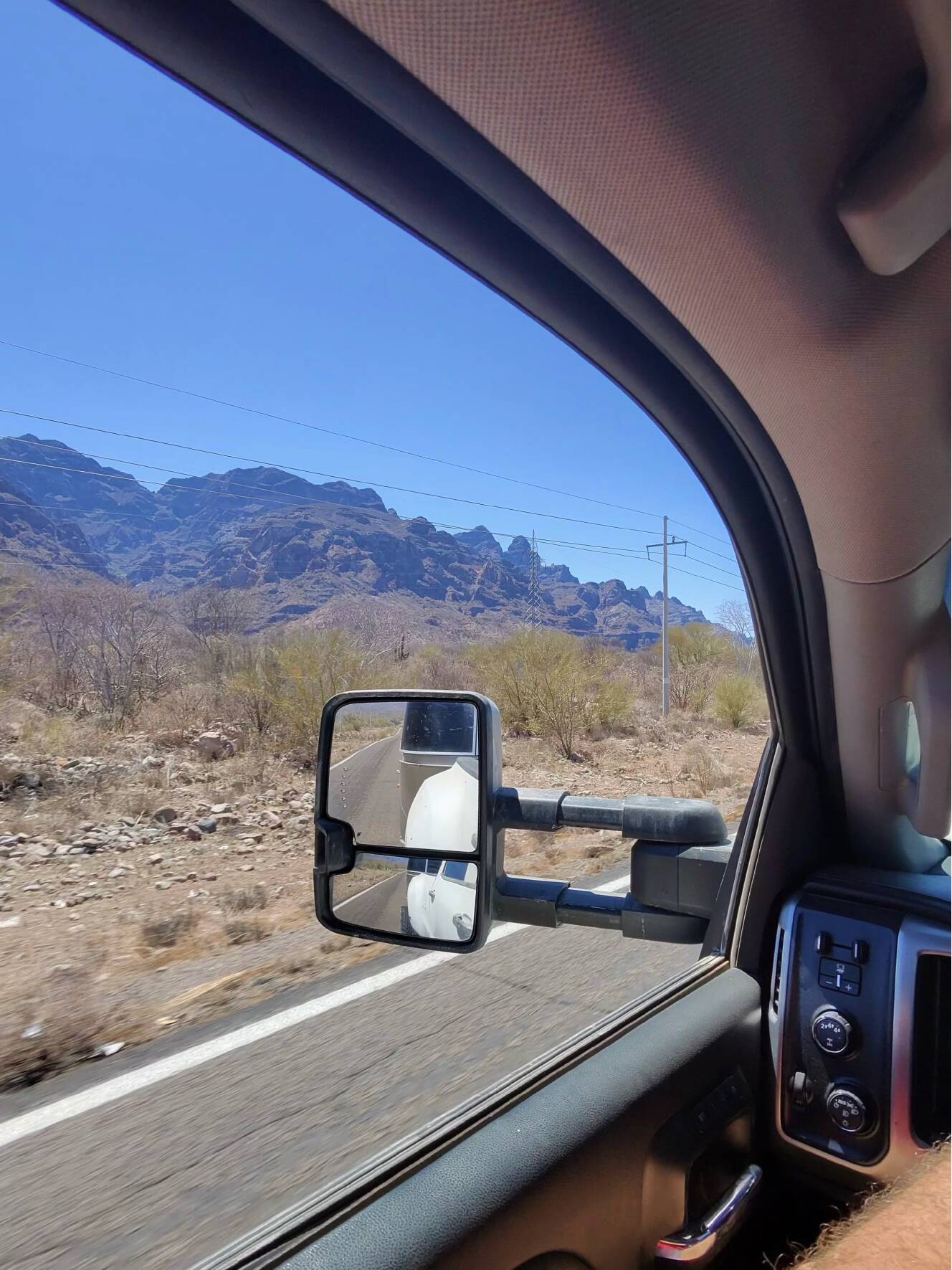 A photo of this 2015 Airstream INTERNATIONAL SERENITY 27FB