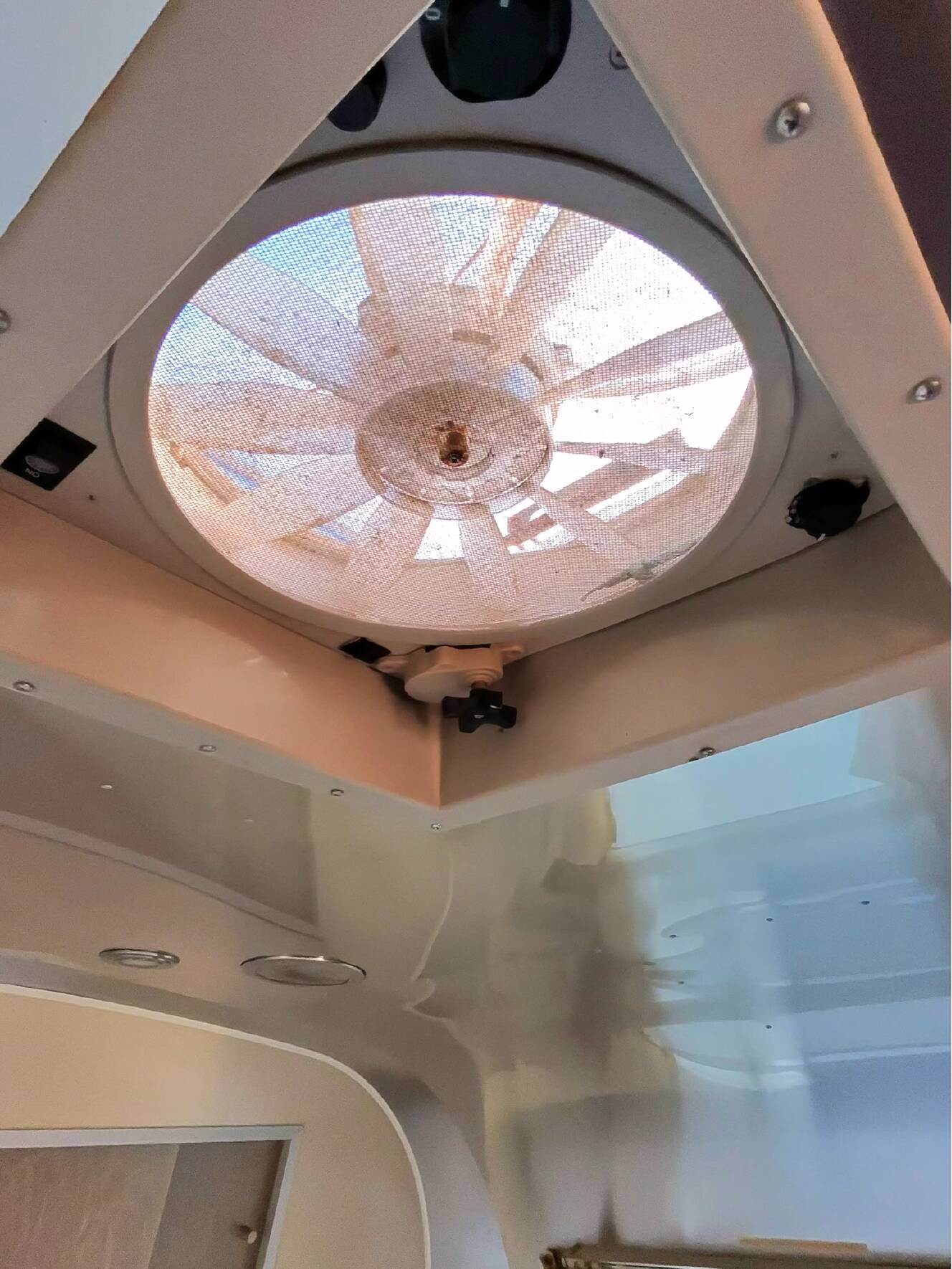 A photo of this 2015 Airstream INTERNATIONAL SERENITY 27FB