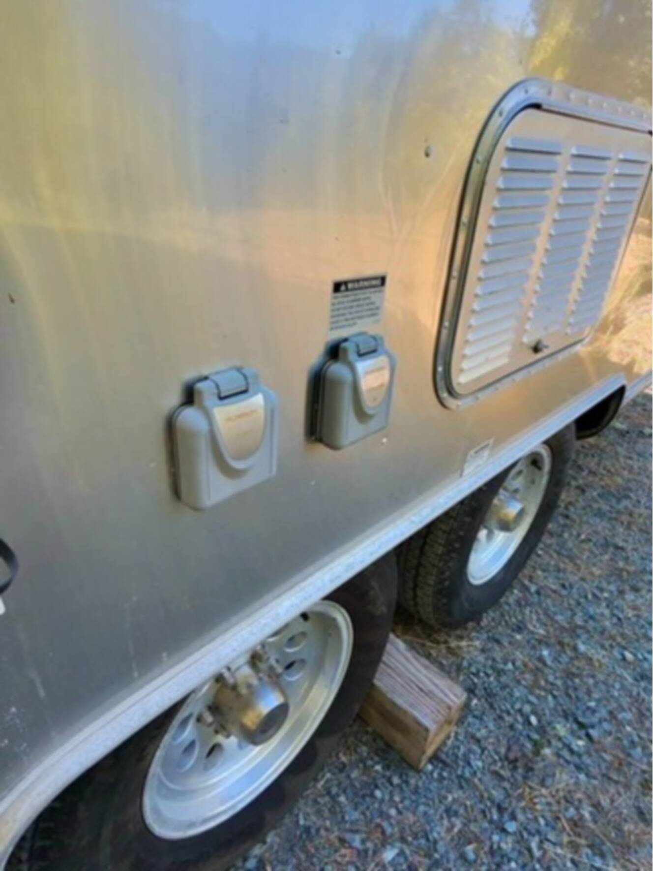 A photo of this 2015 Airstream INTERNATIONAL SERENITY 27FB
