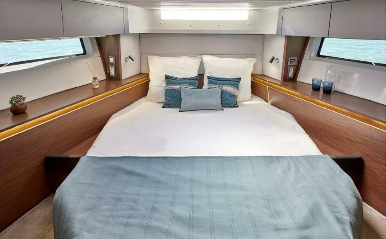 A photo of this 2026 Beneteau Antares 12