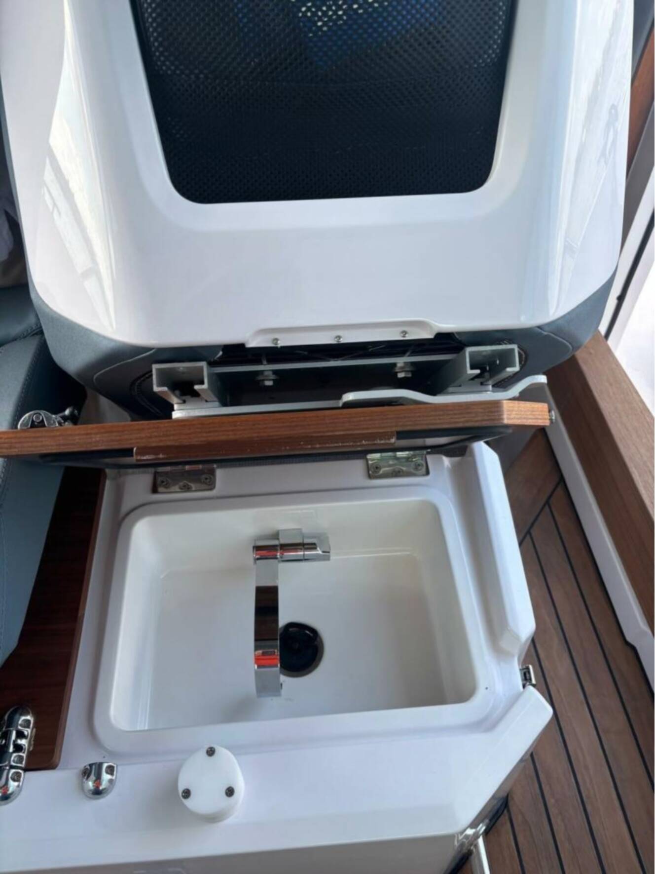 A photo of this 2022 Axopar 28 CABIN