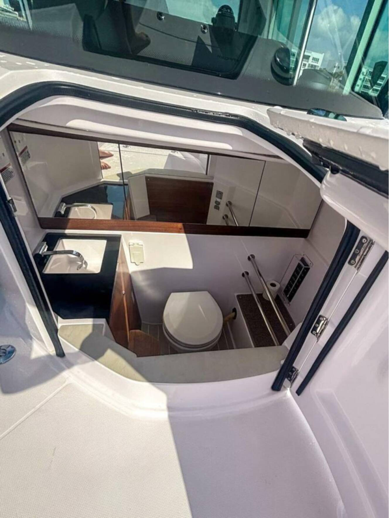 A photo of this 2022 Axopar 28 CABIN