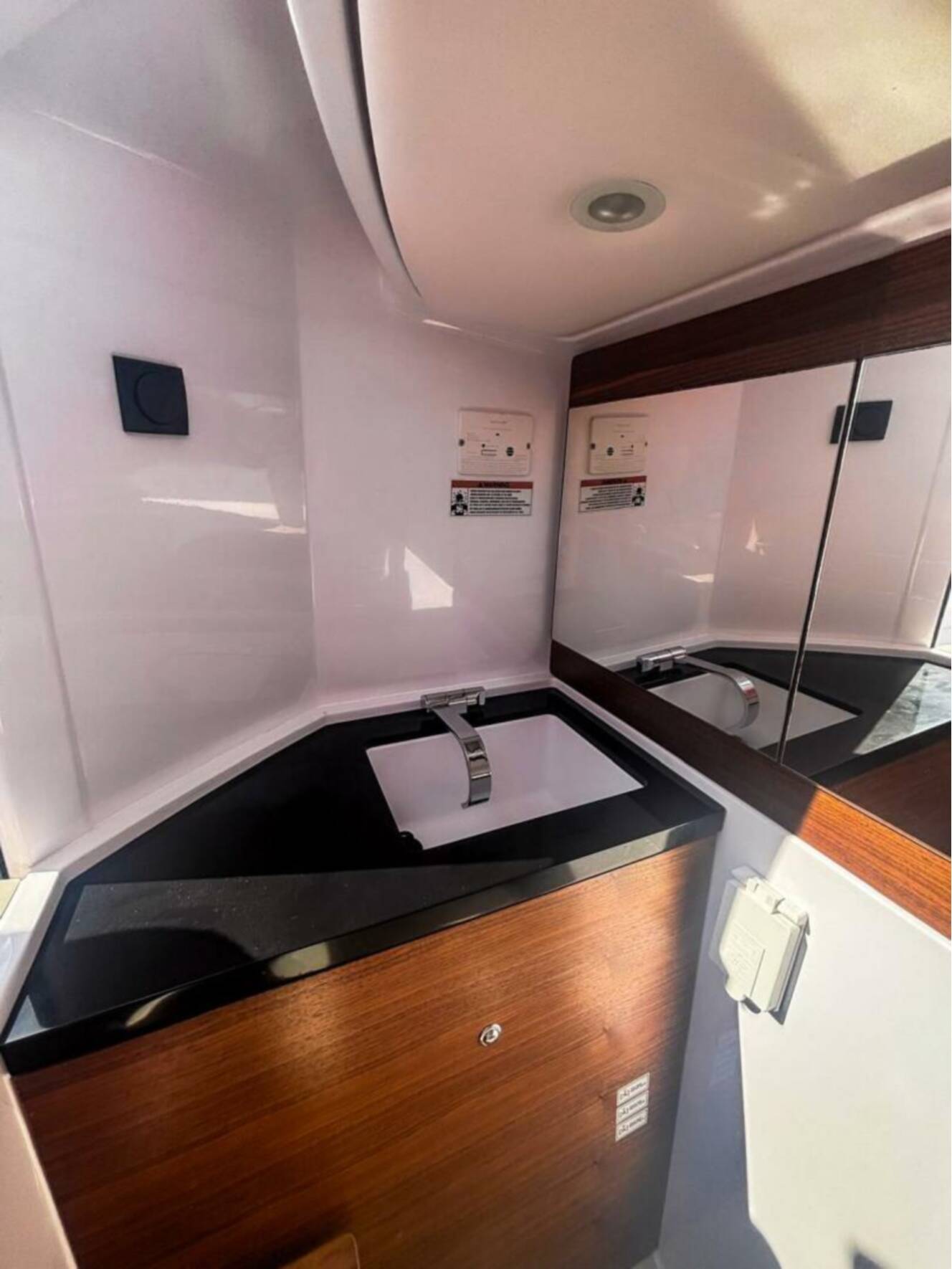 A photo of this 2022 Axopar 28 CABIN