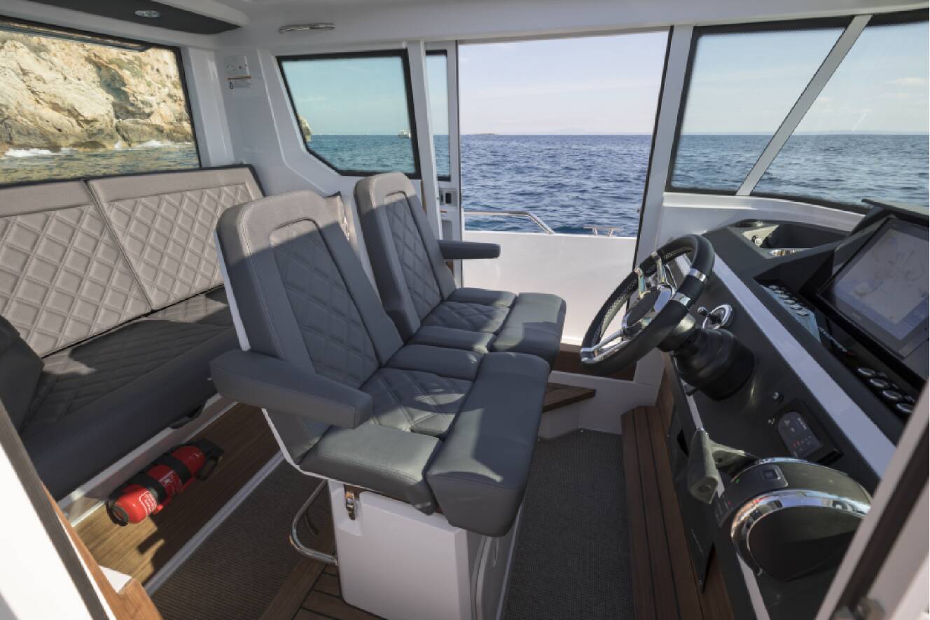 A photo of this 2022 Axopar 28 CABIN