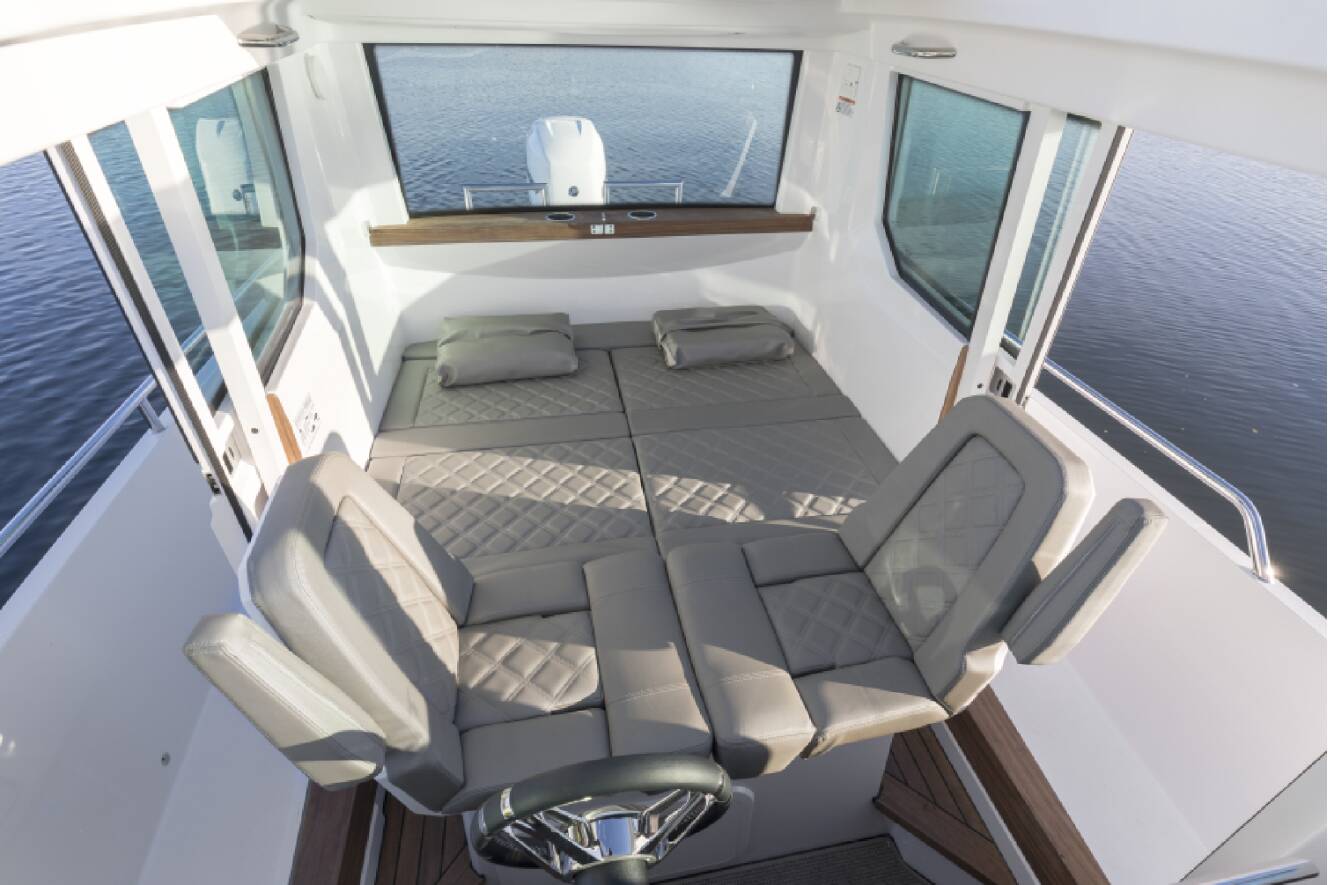 A photo of this 2022 Axopar 28 CABIN