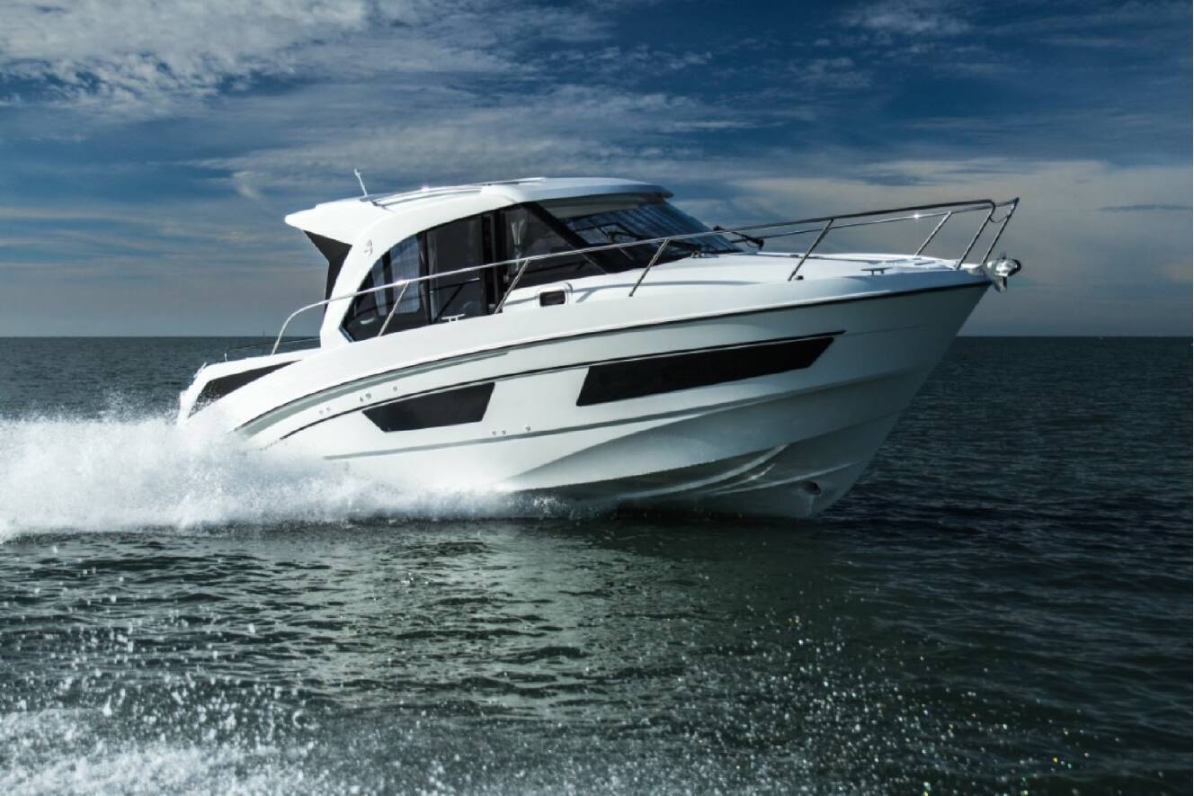 A photo of this 2025 Beneteau Antares 9