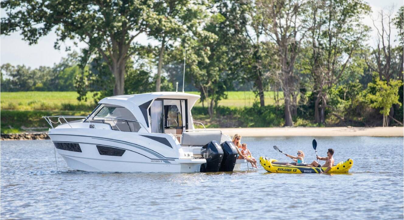 A photo of this 2025 Beneteau Antares 9