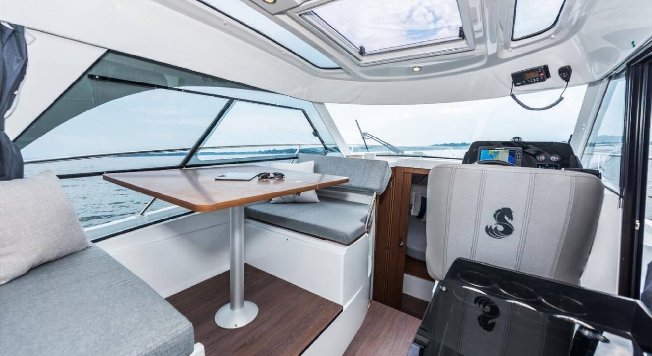 A photo of this 2025 Beneteau Antares 9