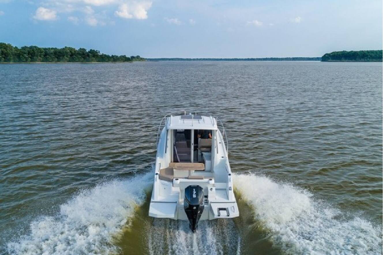 A photo of this 2026 Beneteau Antares 7