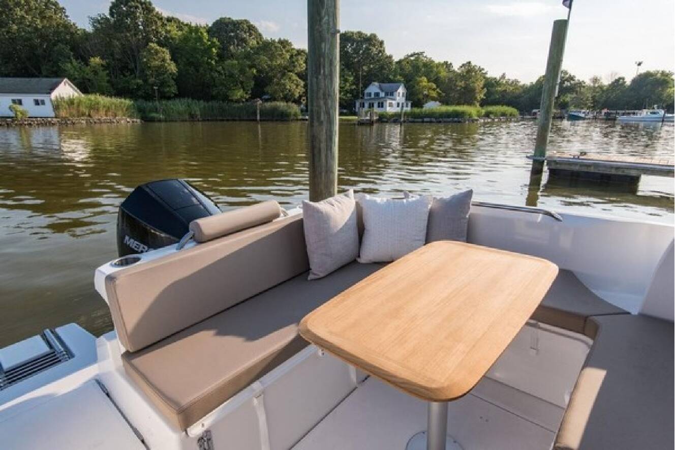 A photo of this 2026 Beneteau Antares 7