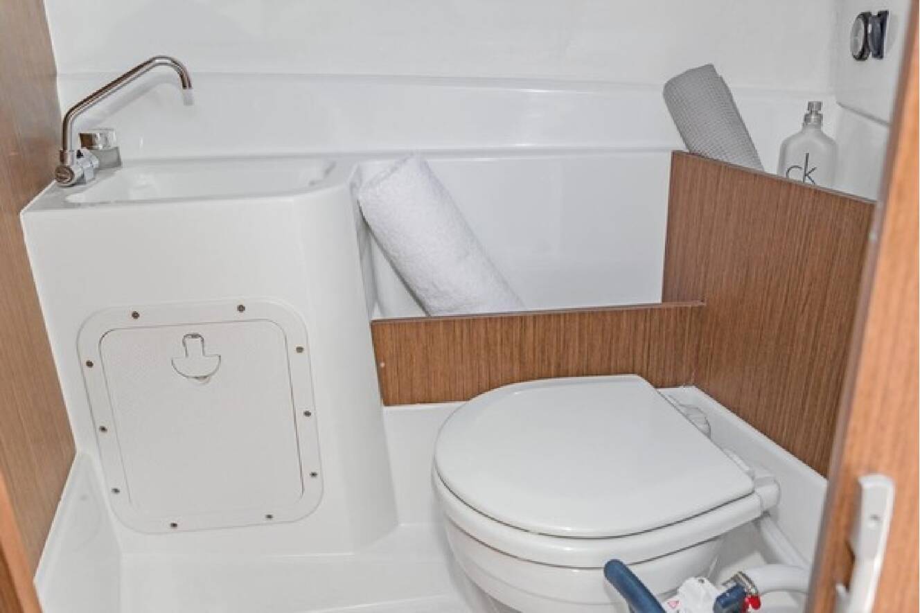 A photo of this 2026 Beneteau Antares 7
