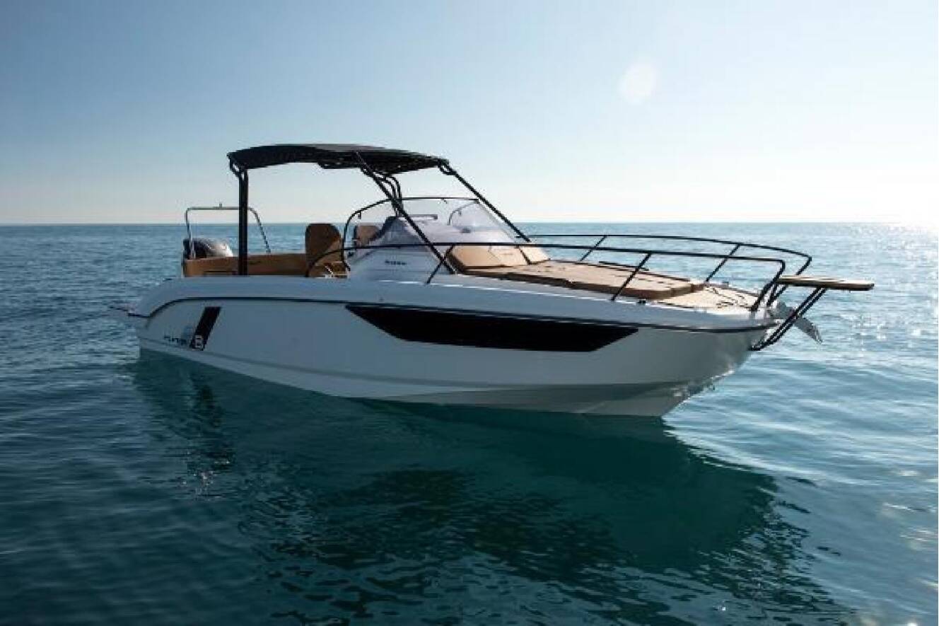 A photo of this 2026 Beneteau Flyer 8 SunDeck