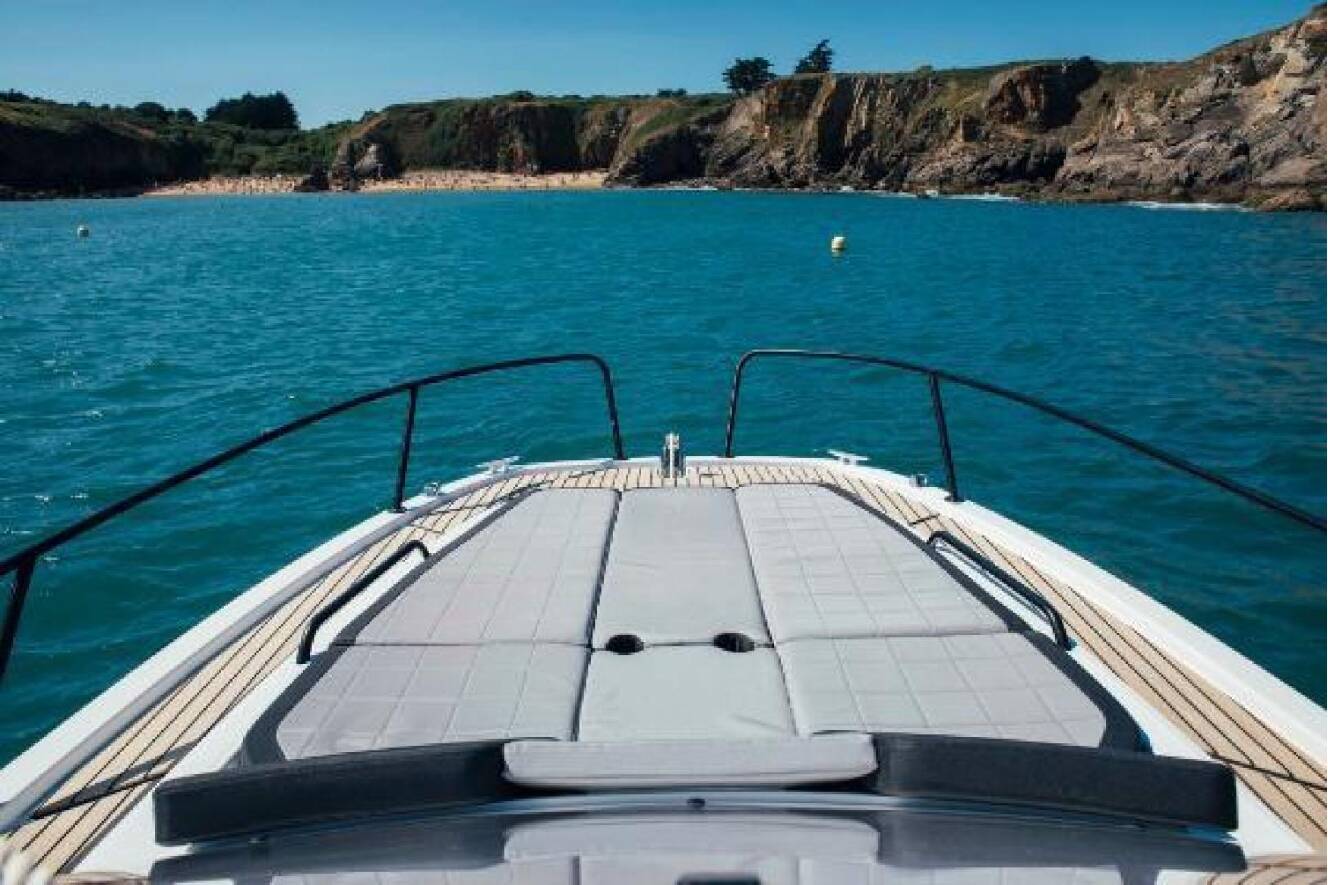 A photo of this 2026 Beneteau Flyer 8 SunDeck