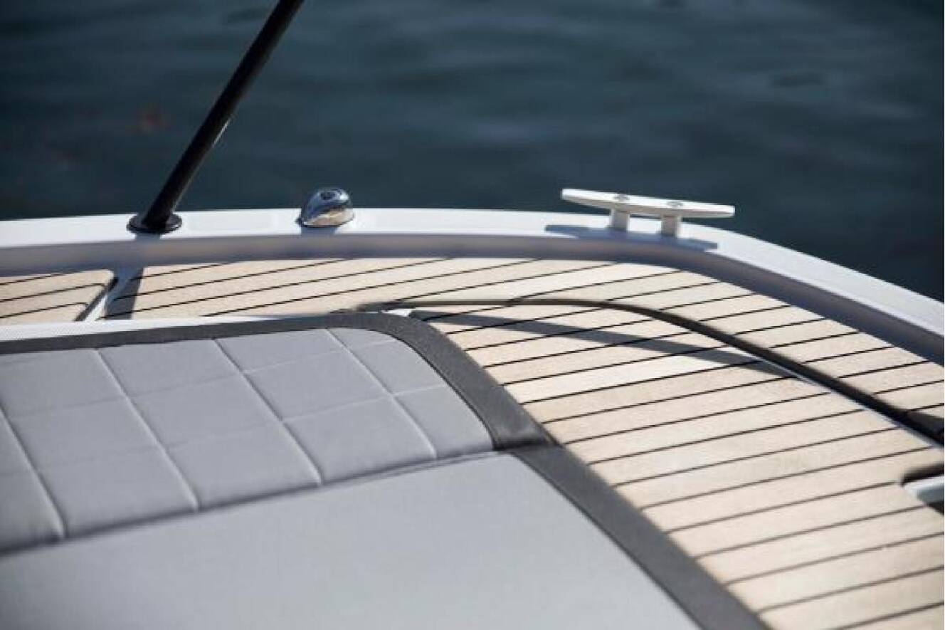 A photo of this 2026 Beneteau Flyer 8 SunDeck