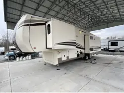 2018 FOREST RIVER CEDAR CREEK HATHAWAY 34RL2
