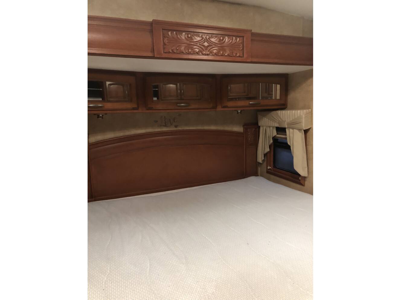 A photo of this 2010 DRV MOBILE SUITES 36TK3