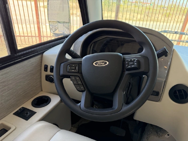 2023 THOR MOTOR COACH VEGAS 24 3