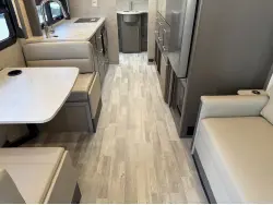 2023 THOR MOTOR COACH VEGAS 24 3
