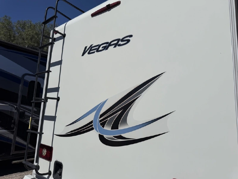 2023 THOR MOTOR COACH VEGAS 24 3