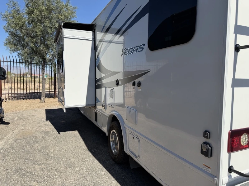 2023 THOR MOTOR COACH VEGAS 24 3
