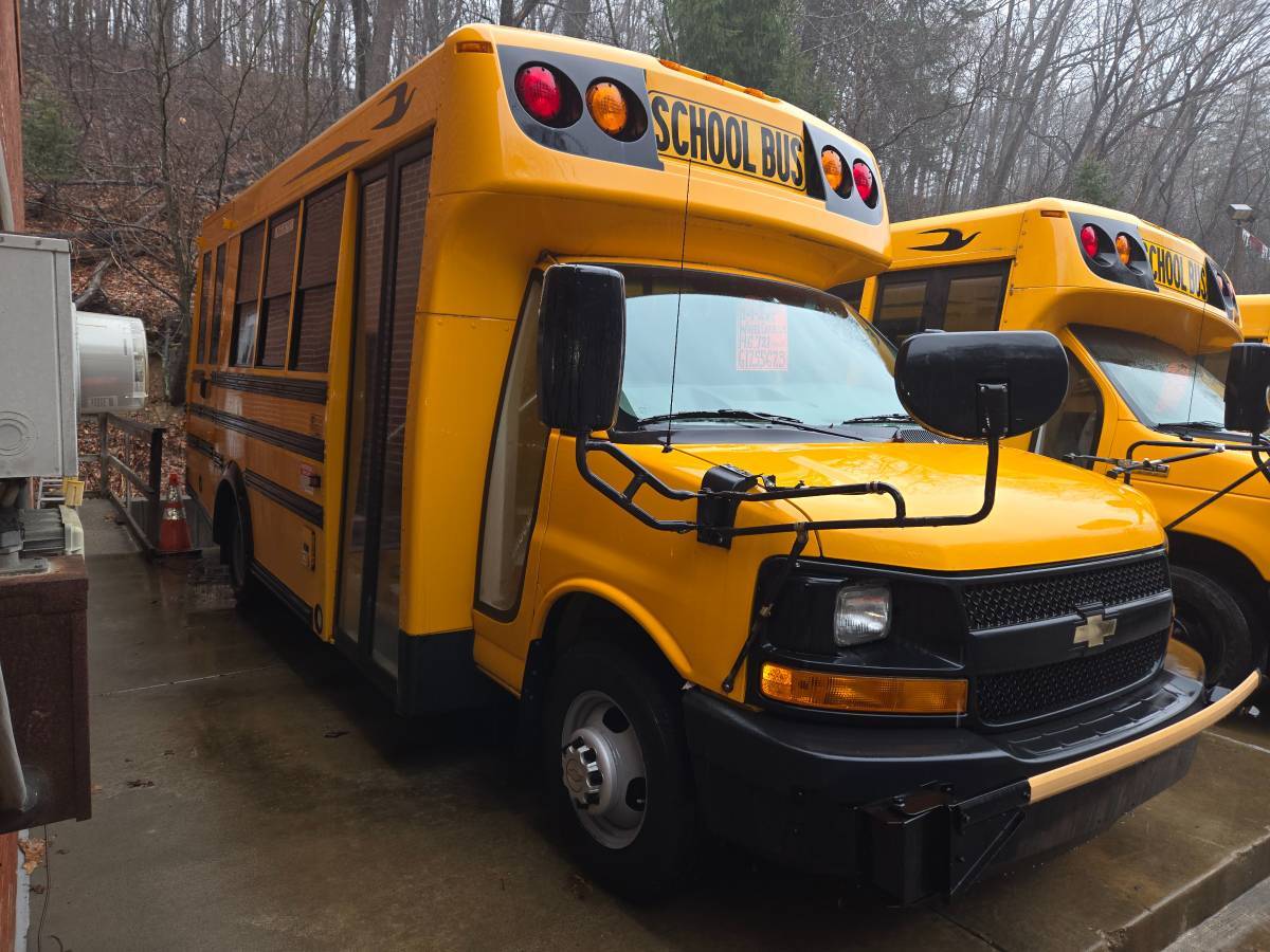 2016 CHEVROLET EXPRESS G3500 in Allison Park, PA