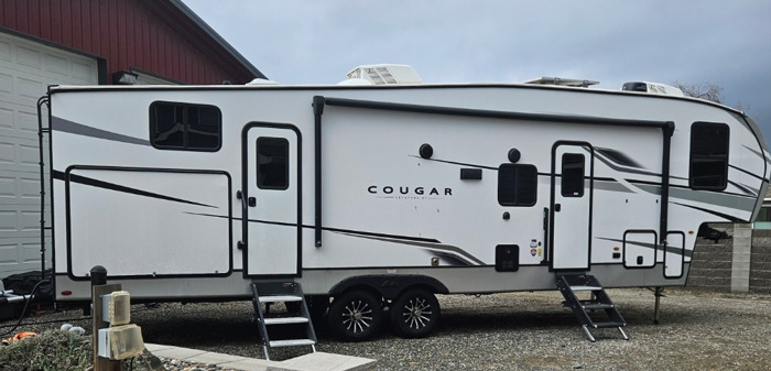 2023 Keystone COUGAR HALF-TON 32BHS RV