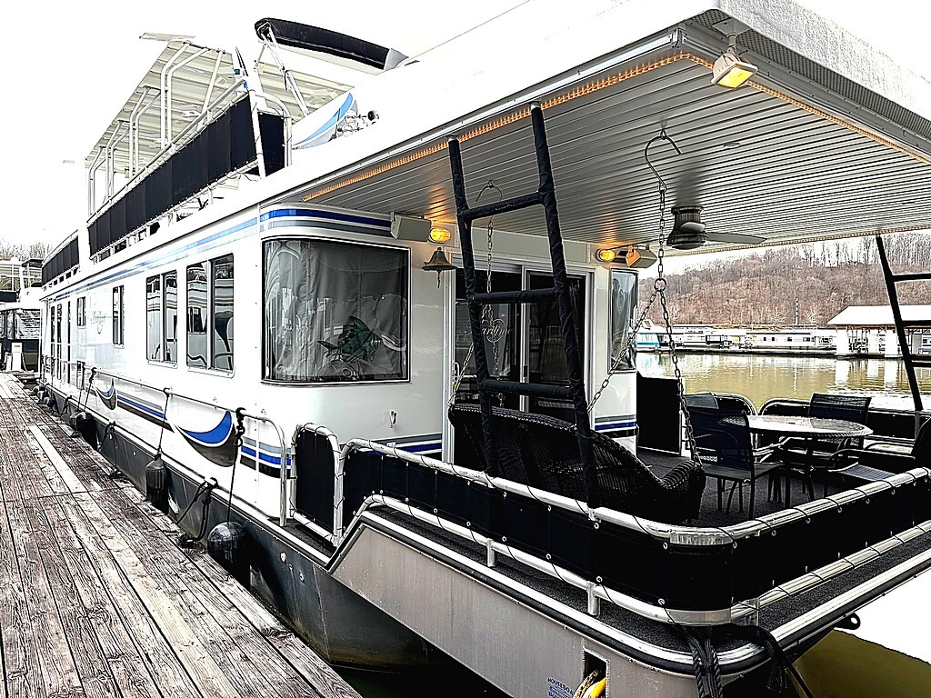 2008 Horizon Yacht 16' x 75' Widebody in monticello KY