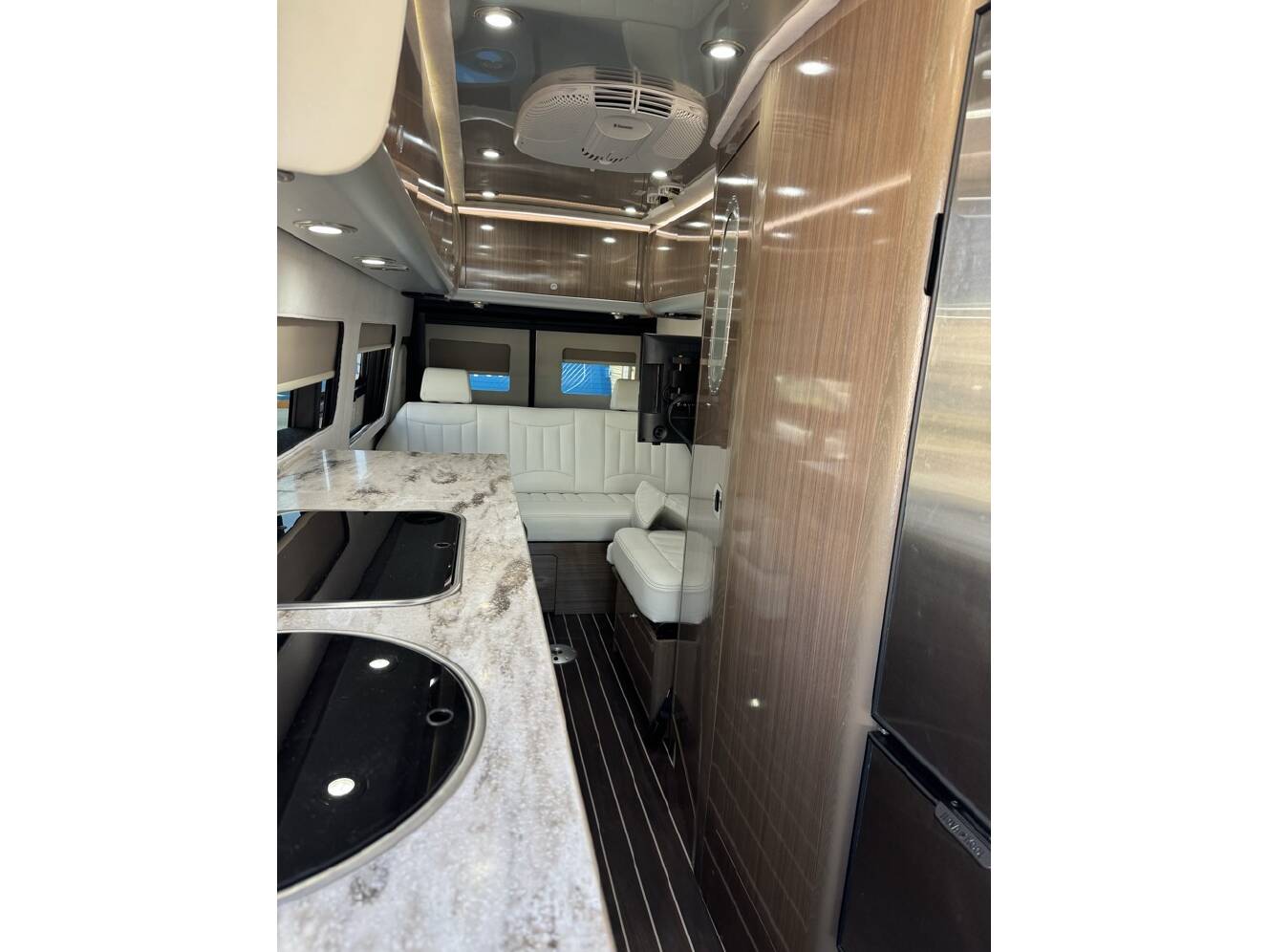 A photo of this 2018 Airstream INTERSTATE GRAND TOUR 3500 EXT