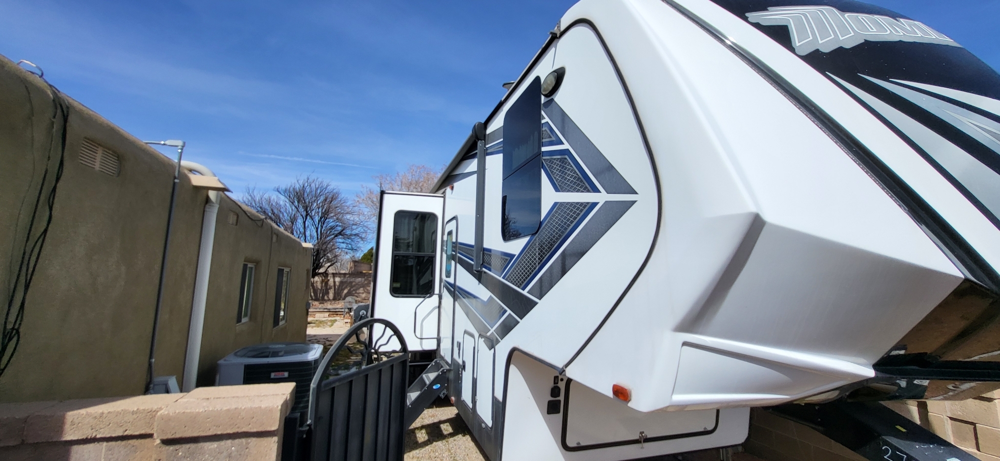 2019 Grand Design MOMENTUM M-CLASS 349M in albuquerque NM
