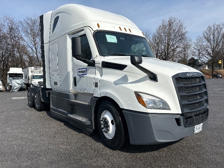 2023 FREIGHTLINER CASCADIA 126 in Salem, VA