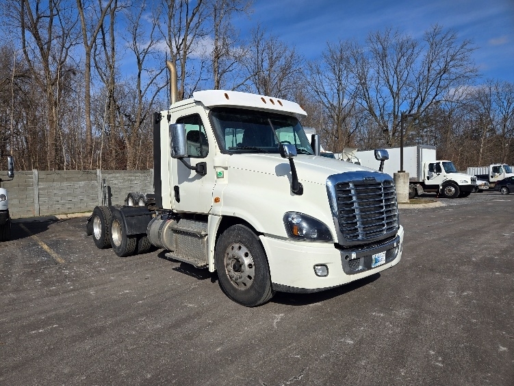 2019 FREIGHTLINER CASCADIA 125 in Ypsilanti, MI