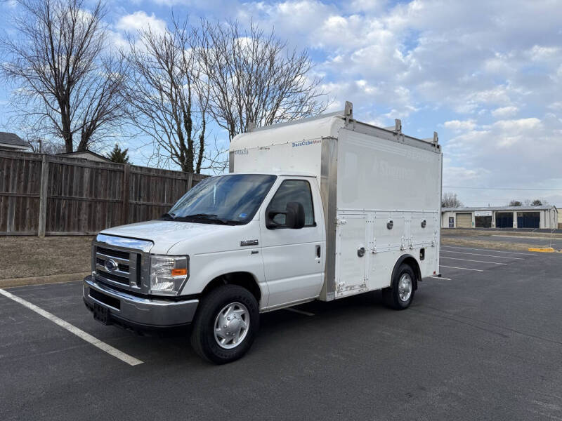 2017 FORD E350 in Fredericksburg, VA