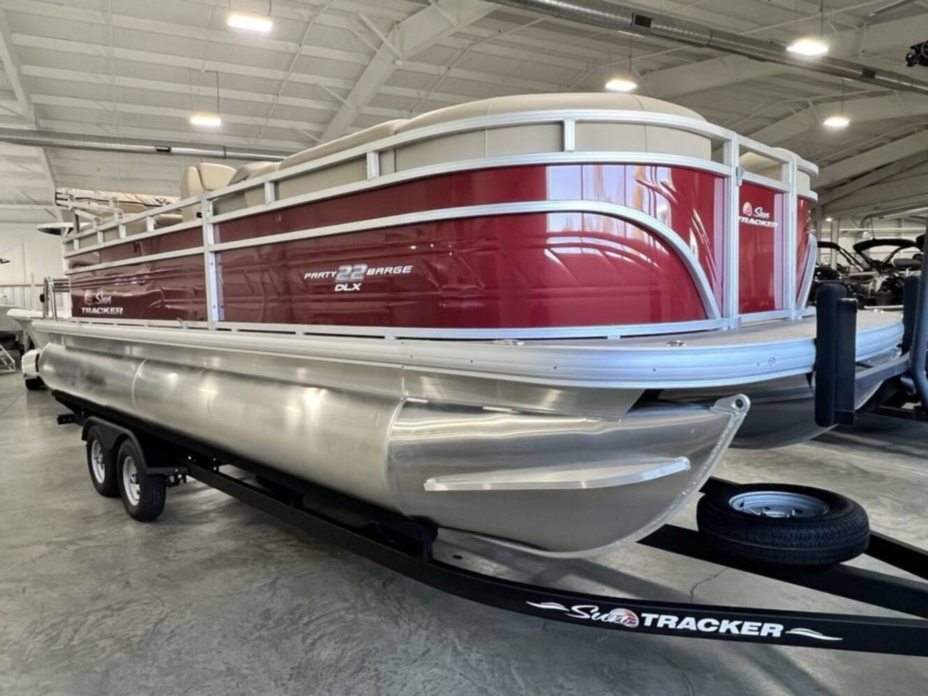 A photo of this 2025 Sun Tracker Party Barge® 22 RF DLX