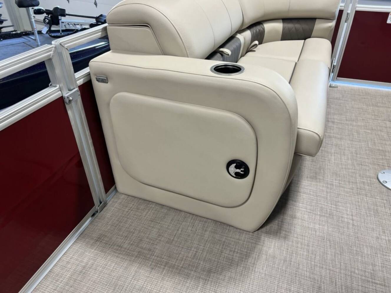 A photo of this 2025 Sun Tracker Party Barge® 22 RF DLX
