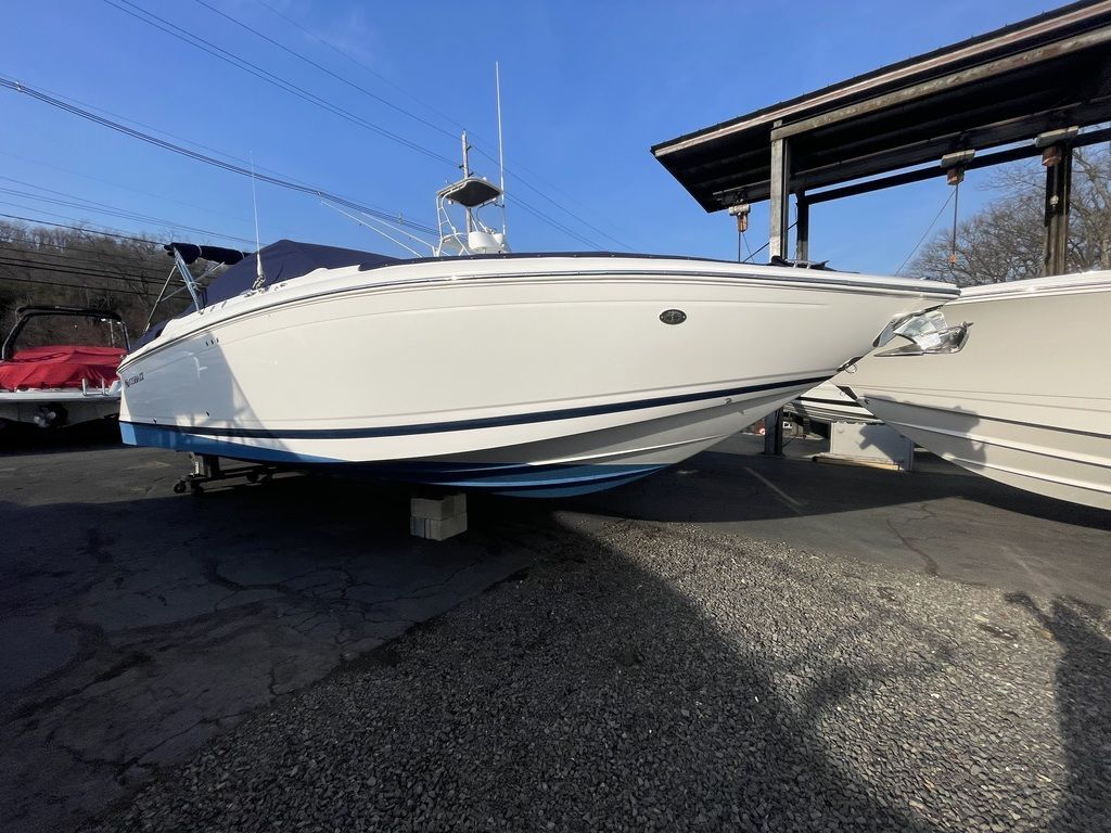 2011 Cobalt Boats 302 BR R7 in toms river NJ