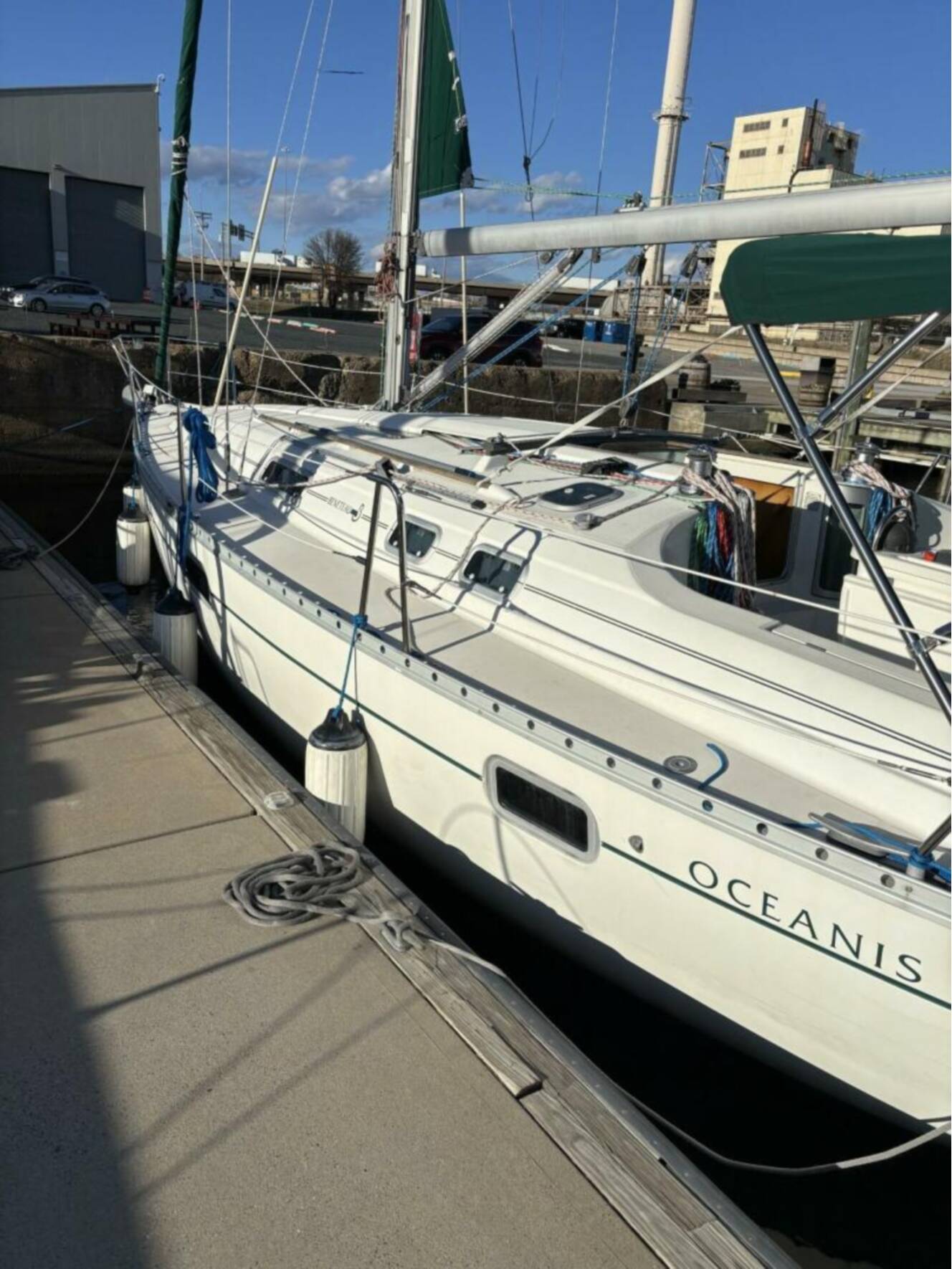 A photo of this 1997 Beneteau Oceanis 351