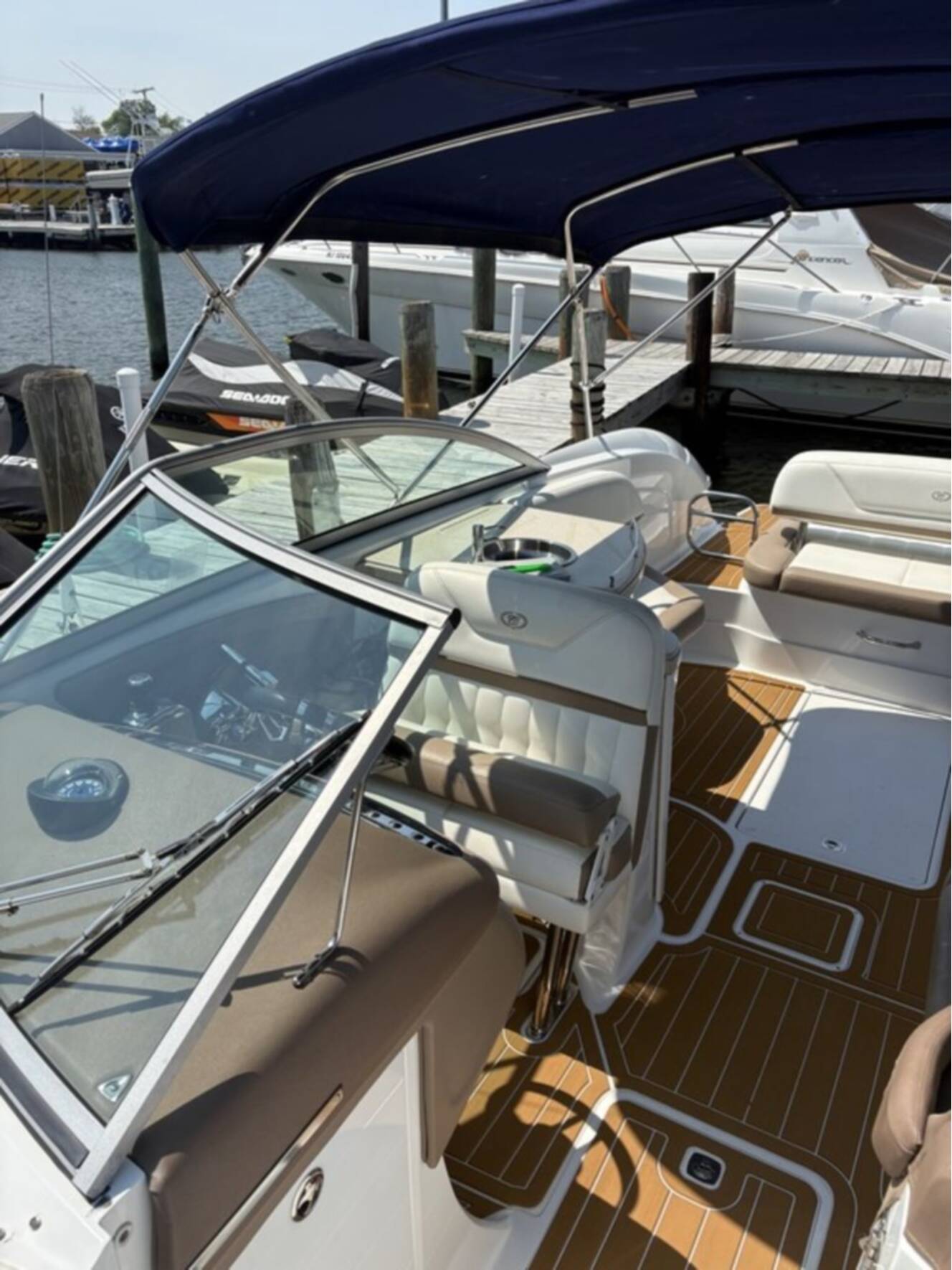 A photo of this 2011 Cobalt Boats 302 BR