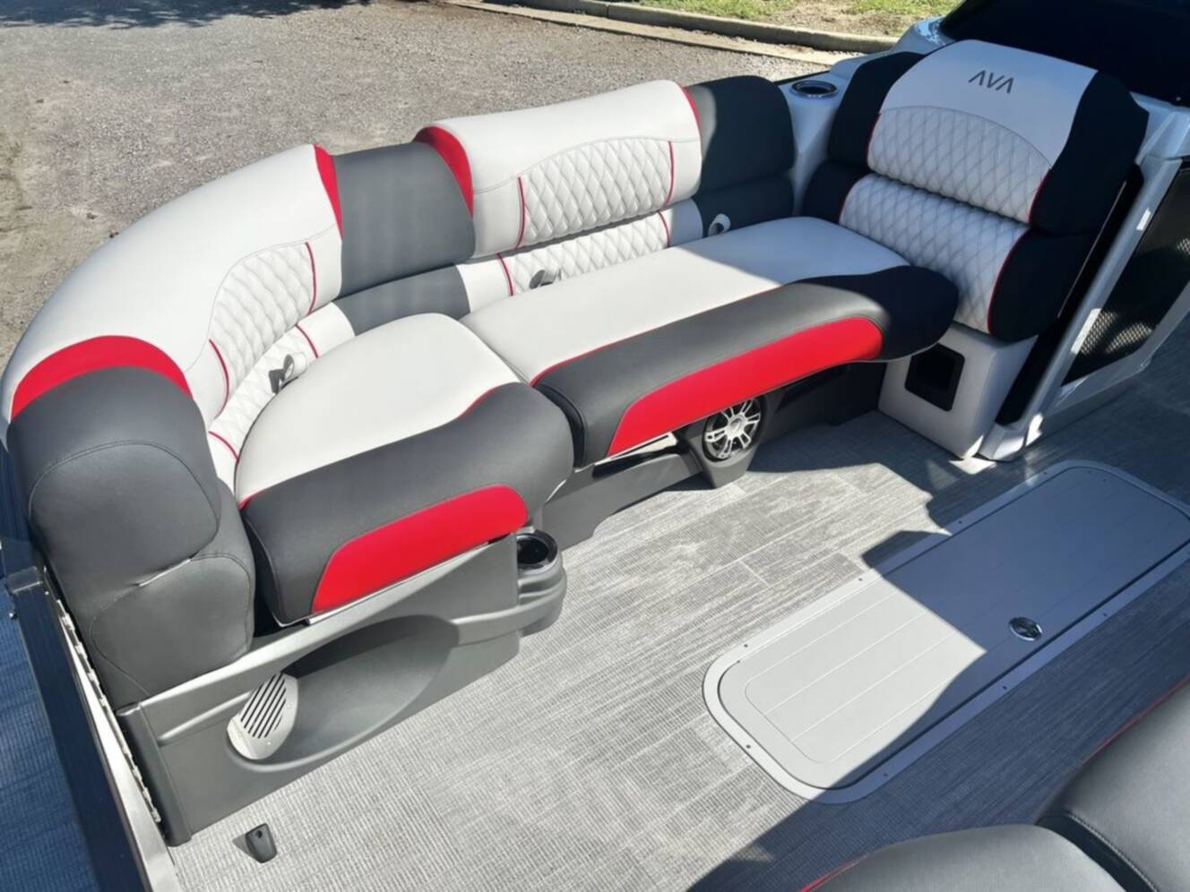 A photo of this 2025 Avalon Excalibur LTD 25' Twin Quad Lounge Windshield - Triple 