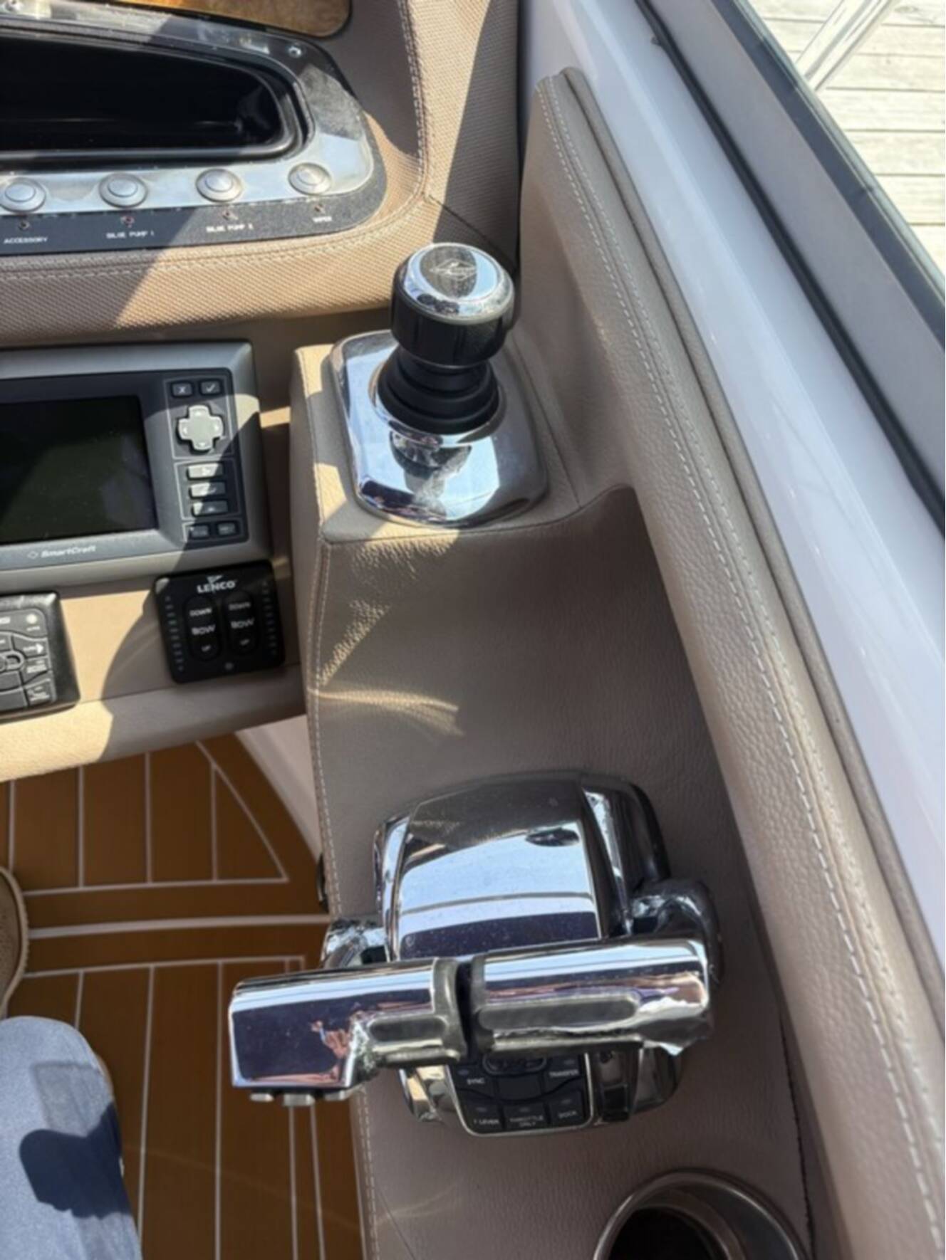 A photo of this 2011 Cobalt Boats 302 BR