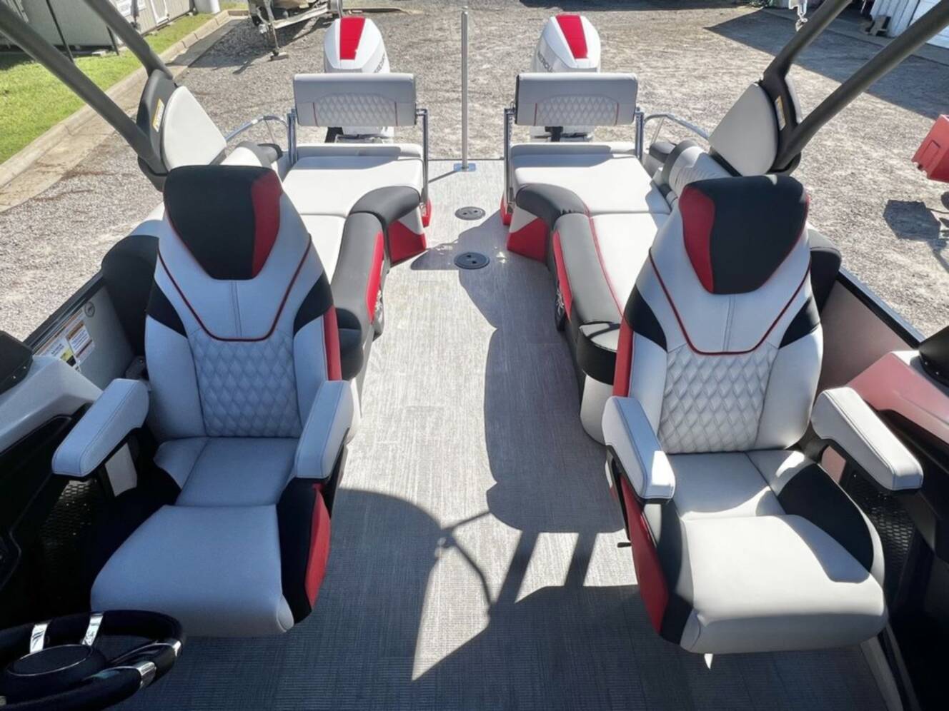 A photo of this 2025 Avalon Excalibur LTD 25' Twin Quad Lounge Windshield - Triple 