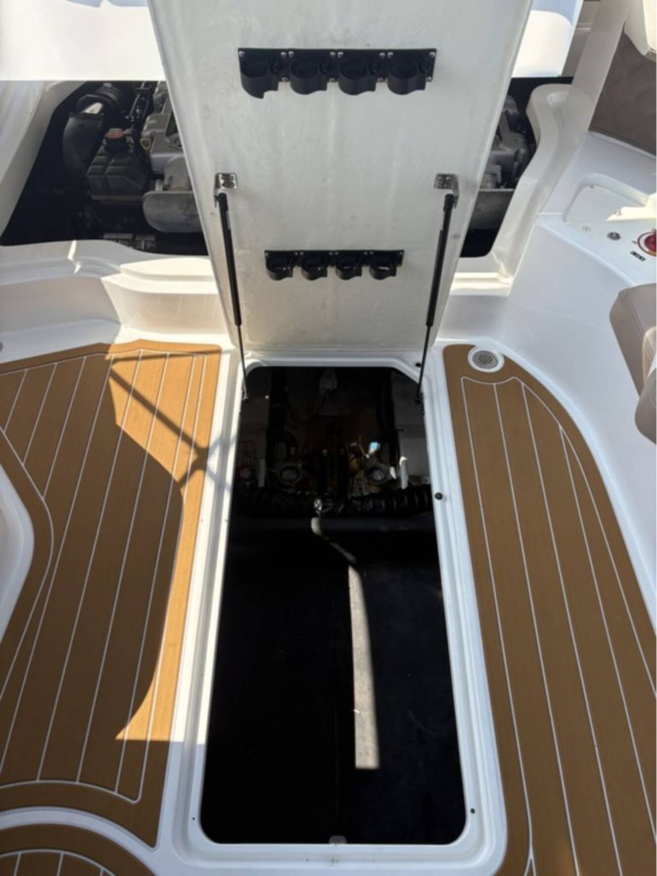 A photo of this 2011 Cobalt Boats 302 BR