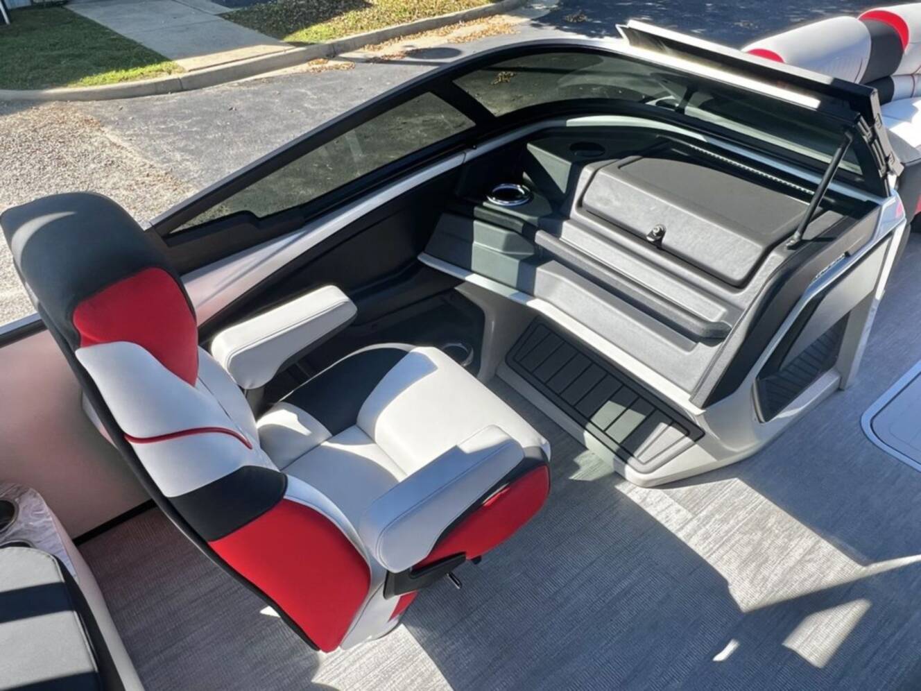 A photo of this 2025 Avalon Excalibur LTD 25' Twin Quad Lounge Windshield - Triple 