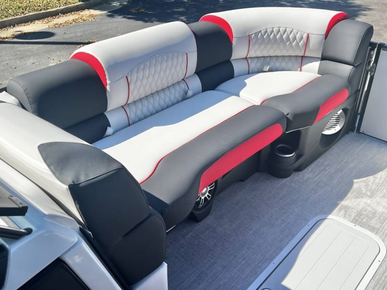 A photo of this 2025 Avalon Excalibur LTD 25' Twin Quad Lounge Windshield - Triple 