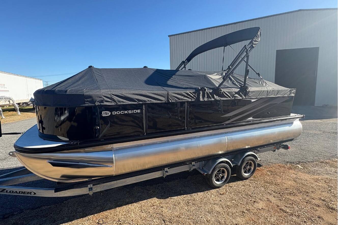 A photo of this 2026 Dockside 22Dq