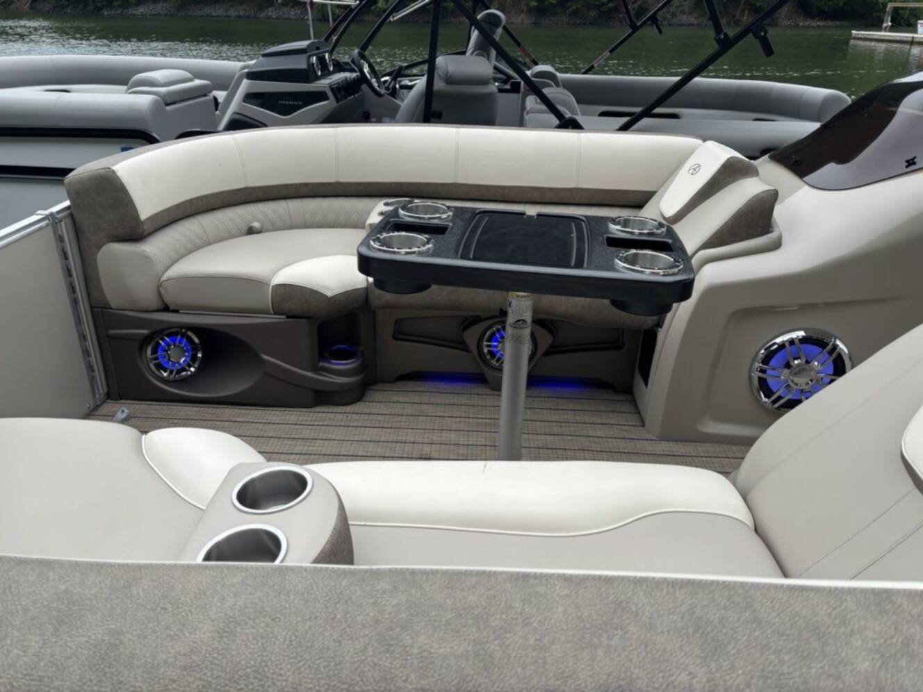 A photo of this 2022 Avalon CATALINA 2585 QL
