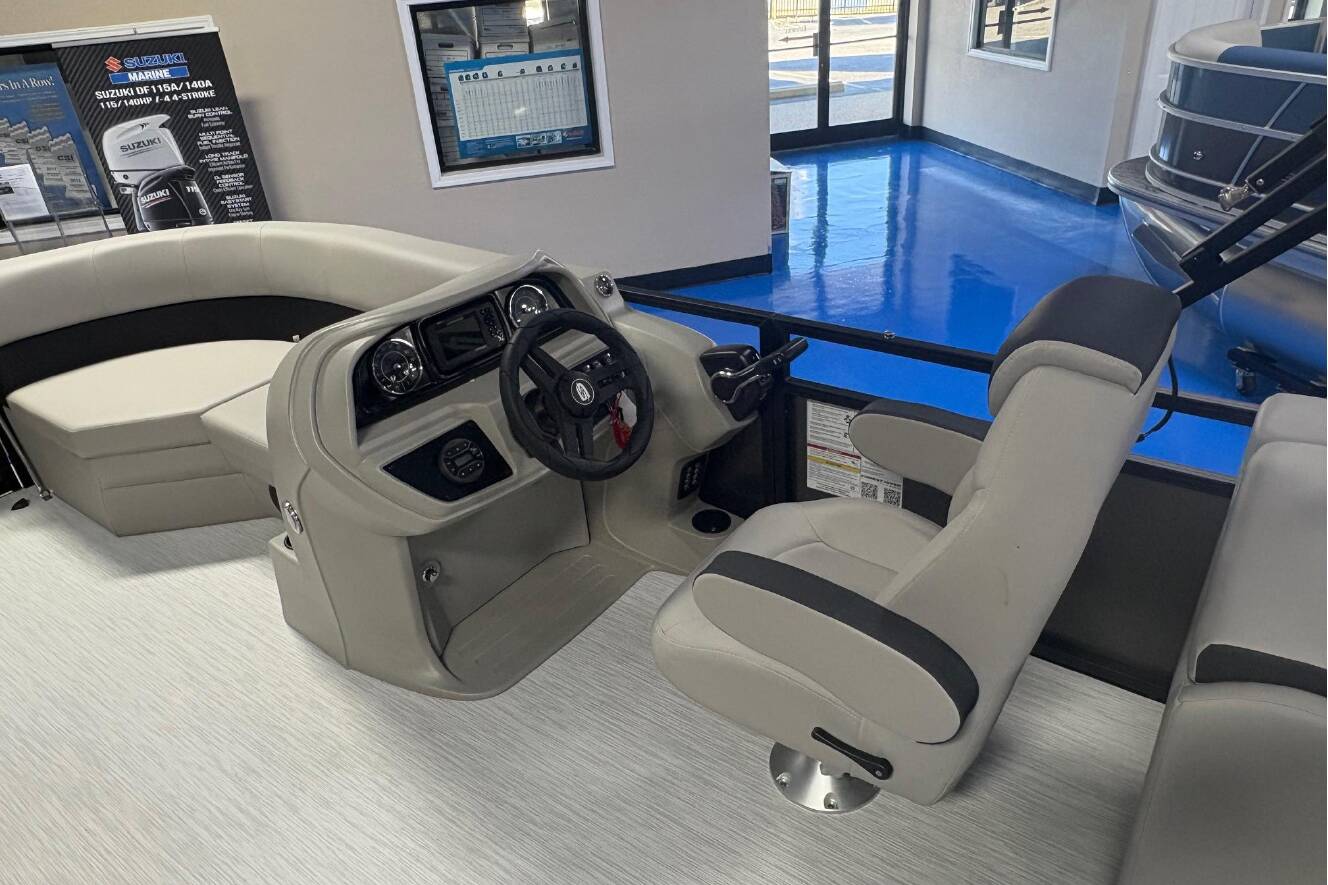 A photo of this 2026 Dockside 22Dq