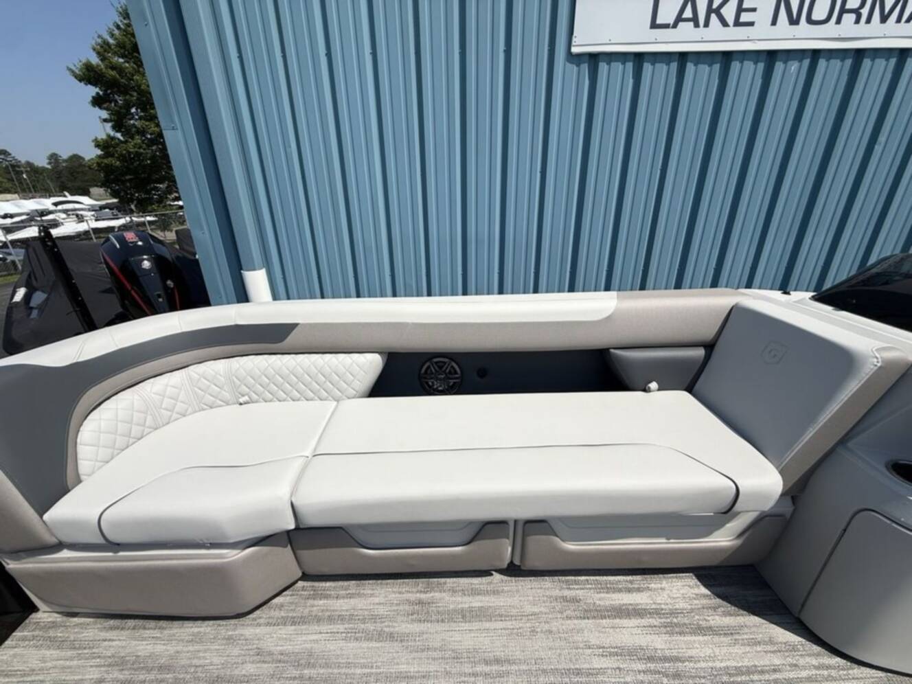 A photo of this 2025 Godfrey Pontoons Sweetwater 2486 DT 27 iMPACT Package (27 in. Center Tub