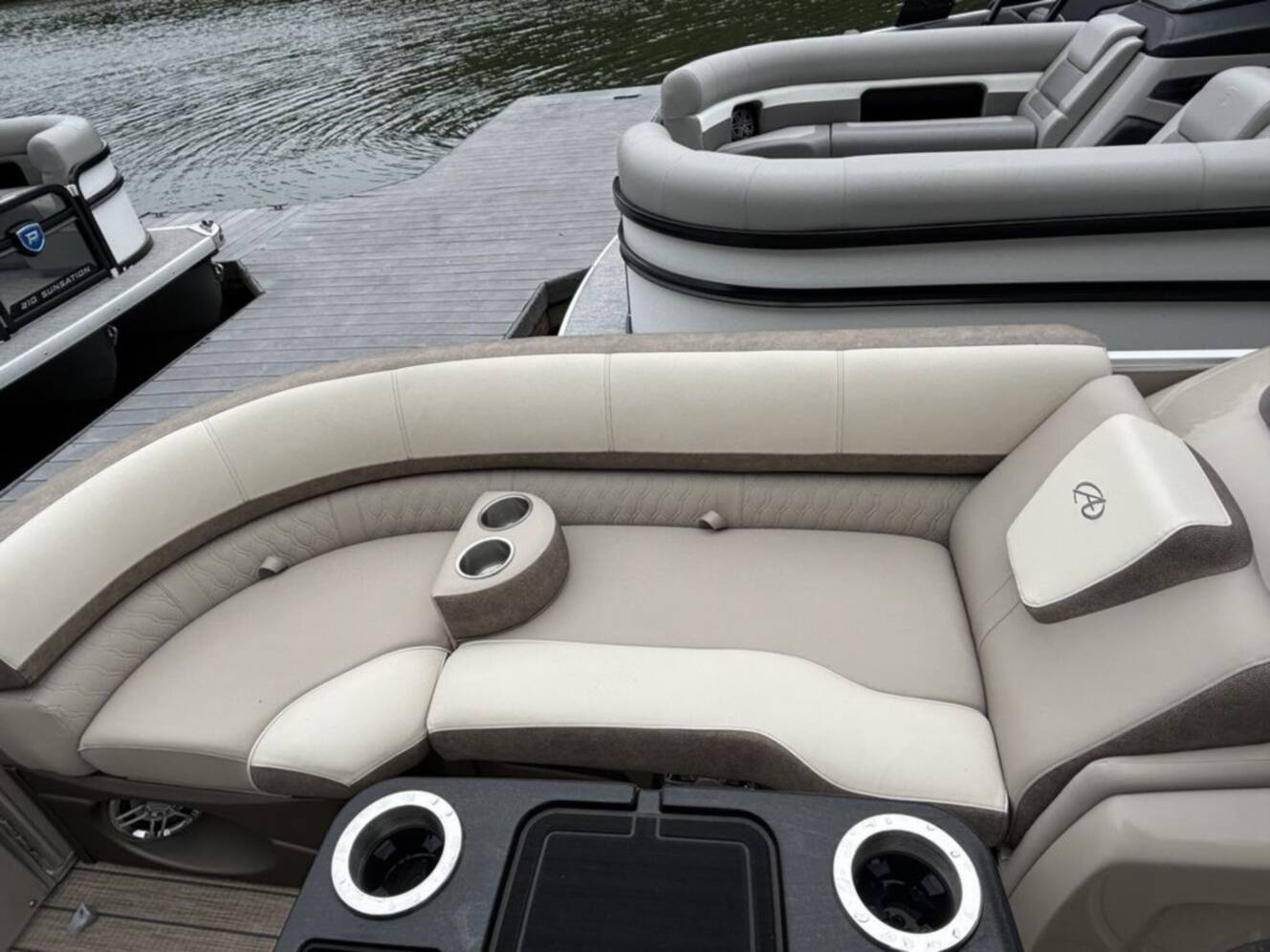 A photo of this 2022 Avalon CATALINA 2585 QL